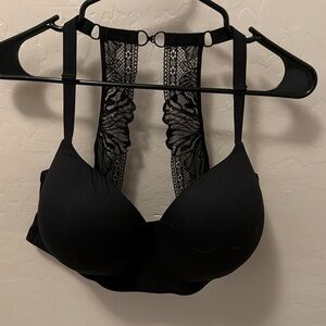 Victoria’s Secret incredible no wire bra